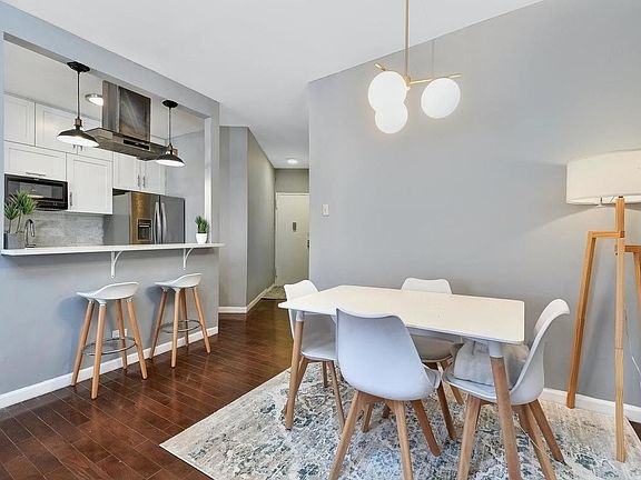 5th image of 208 W 119th St APT 5E