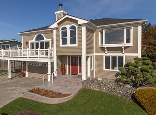 692 Underwood Dr, Trinidad, CA 95570