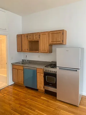 Rented by Greater Realty Management of NY LLC | media 7