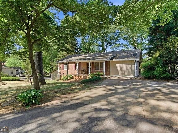 3rd image of 1440 Cochran Ridge Rd