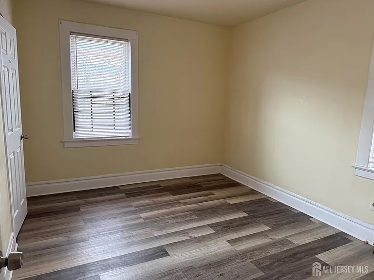 65-67 Monticello Ave #1 — Photo 7
