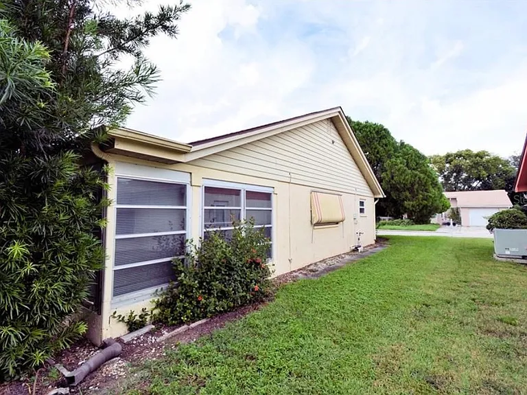 8504 Sunflower Ln — Photo 23
