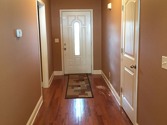 5th image of 946 Dodie Dr