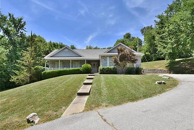 1st image of 5365 Oaklawn Dr