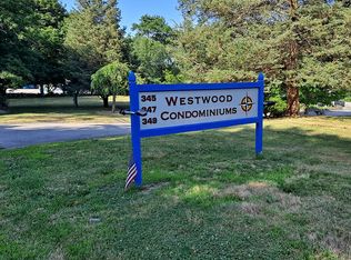 345 Main Rd APT 305, Tiverton, RI 02878