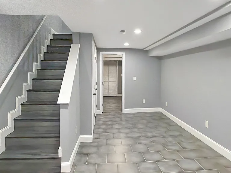 2428 Brentwood Ave — Photo 18