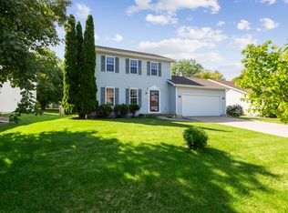 231 Valley Ridge Dr, Sun Prairie, WI 53590