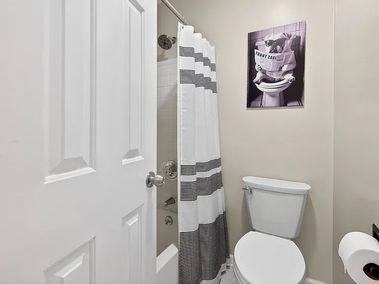 604 Broad Leaf Cir — Photo 35