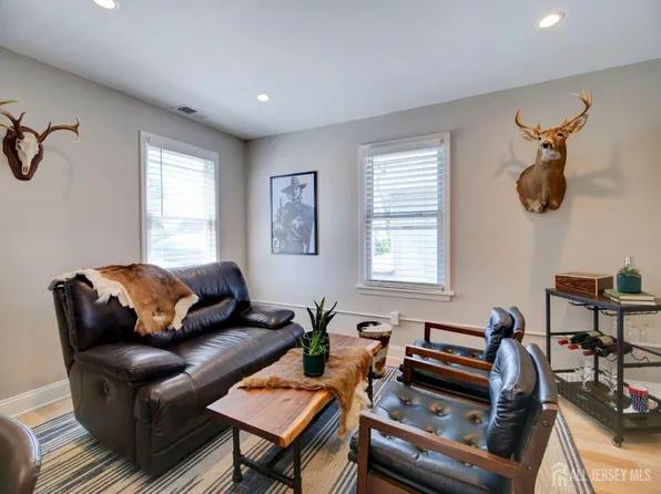 20 Booream Ave, Milltown, NJ 08850