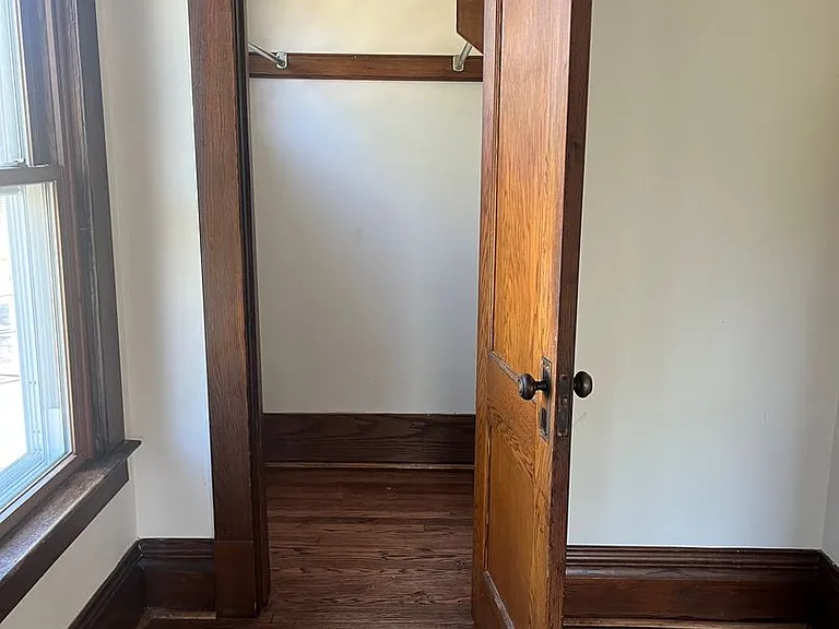 104 Helen St — Photo 5