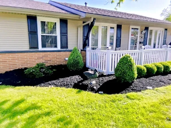 1253 Campbell Ave, New Carlisle, OH 45344