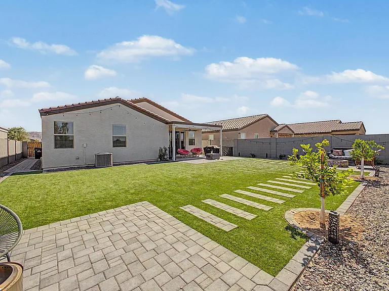 2548 W Grenadine Rd — Photo 32