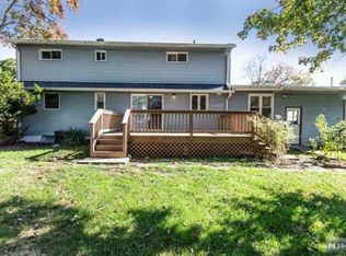 11 Burton Pl, Cresskill, NJ 07626