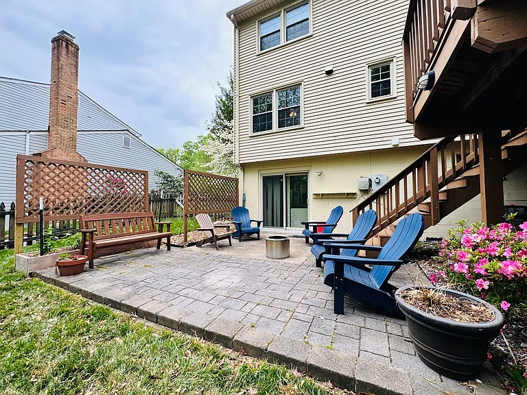 12525 Hedges Run Dr — Photo 3