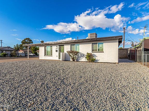 3rd image of 4930 W CLARENDON Avenue