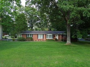 222 Crestwood Dr, Tullahoma, TN 37388