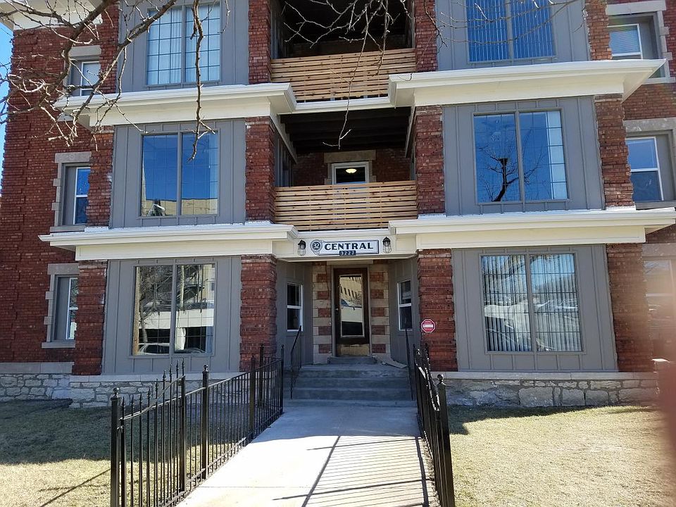 1st image of 3227 Central St APT 18