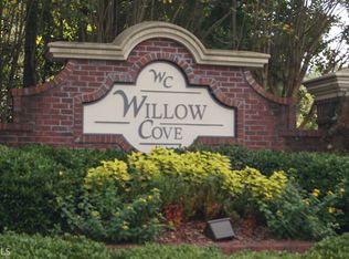 1654 Cove Creek Cir, Norcross, GA 30093