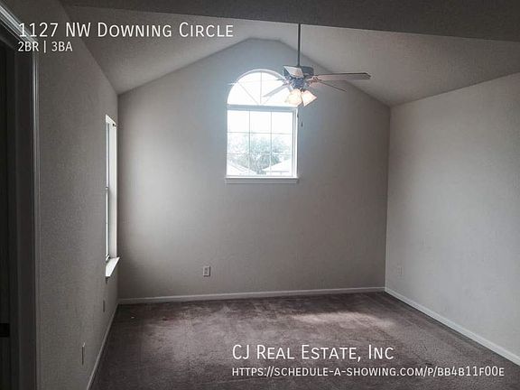 4th image of 1127 NW Downing Cir