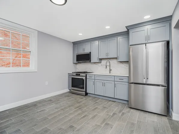 200 Bay 7th Street image 10 of 49