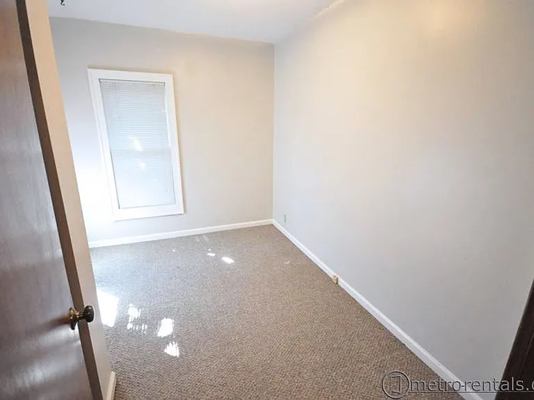 1237 Indianola Ave #A — Photo 7