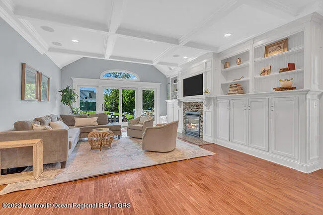 2107 3rd Ave — Photo 14