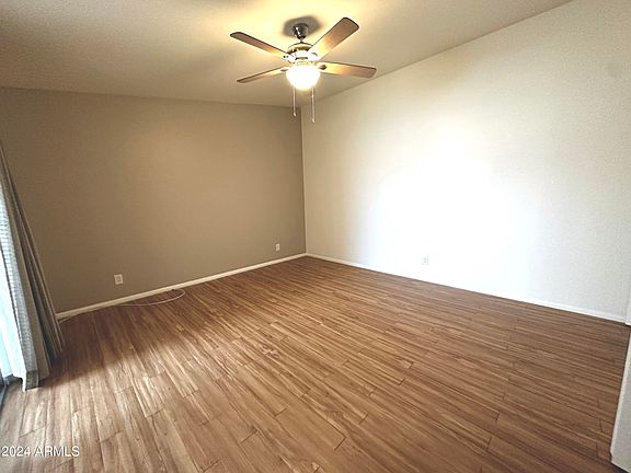 3rd image of 10362 W OAKMONT Drive