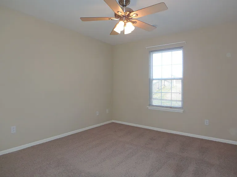 407 Golden Eagle Dr — Photo 20