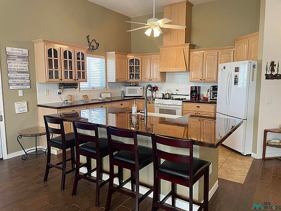 5th image of 3401 E Isleta Ct
