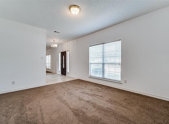 4th image of 1523 Tanglewood Dr