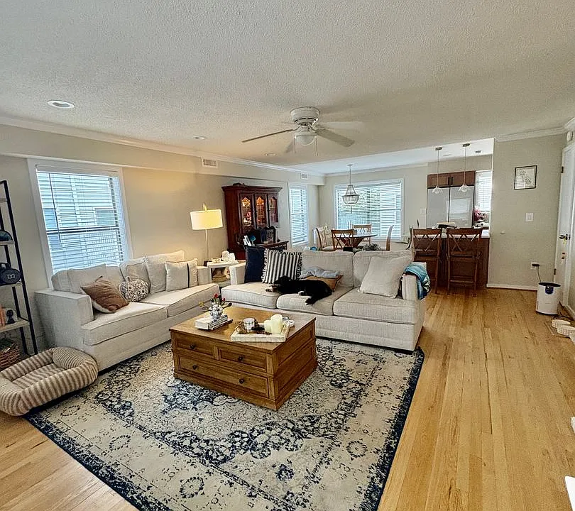 2300 Bergen Ct