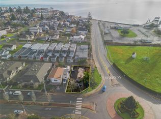 9601 5th St, Sidney, BC