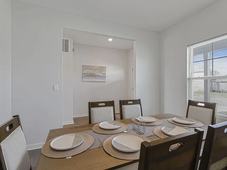 758 Leslie Dr — Photo 10