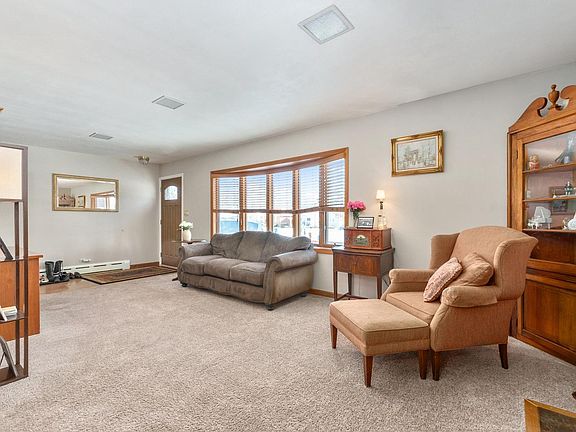 3rd image of 216 N Elroy Ave