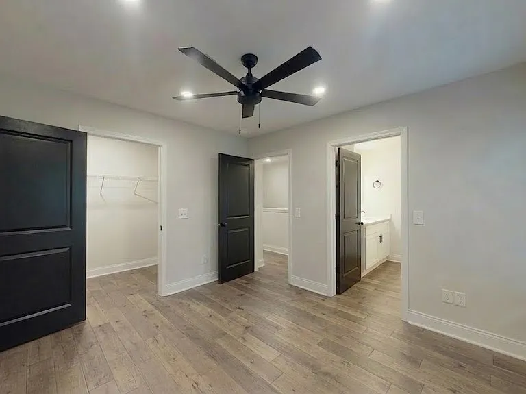 221 Winding Chestnut Dr — Photo 7