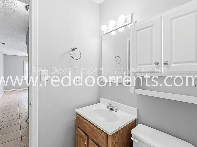 517 Gibbs St — Photo 8
