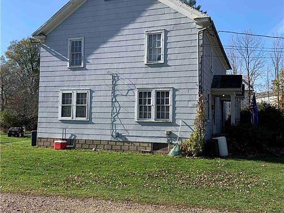 3rd image of 90 E Dyke St