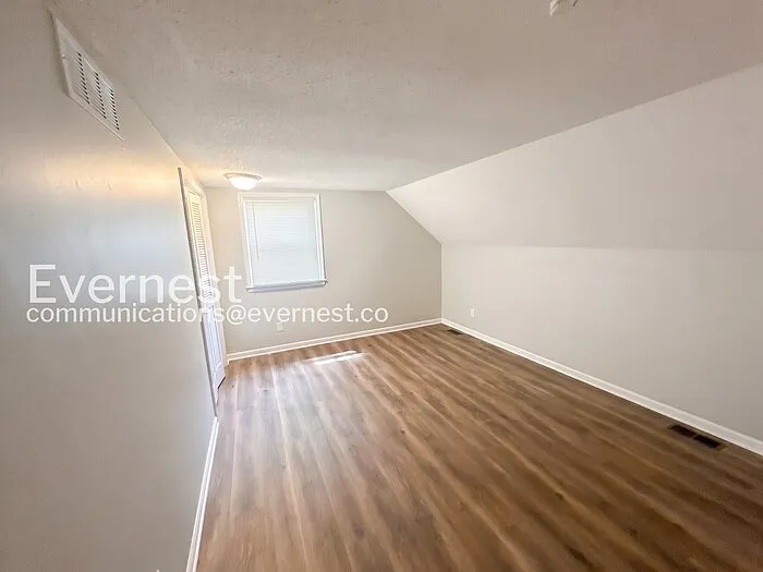 9805 N Wayne Ave — Photo 28