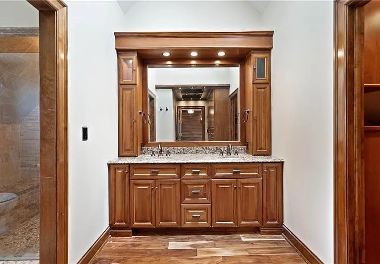 6050 Walton Rd — Photo 35