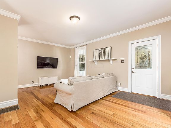 5th image of 47 W Lakeview Ave