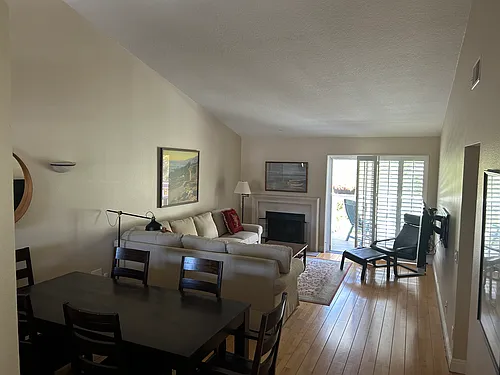 37 Campton Pl Photo 1