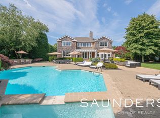 24 Parrish Pond Ln, Southampton, NY 11968