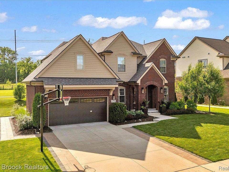 1st image of 1126 Queensboro Dr