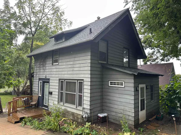23 Keller St, Savanna, IL 61074