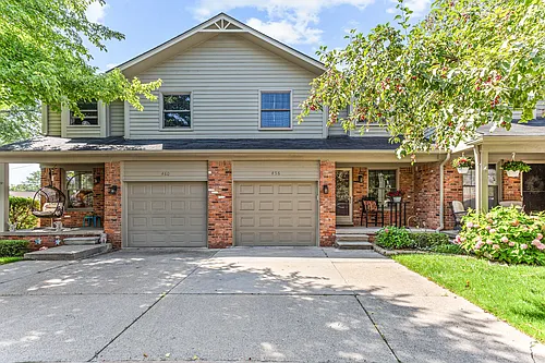 456 Oakgrove Ct Photo 1