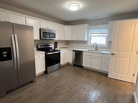 5th image of 40 Gulf St #3