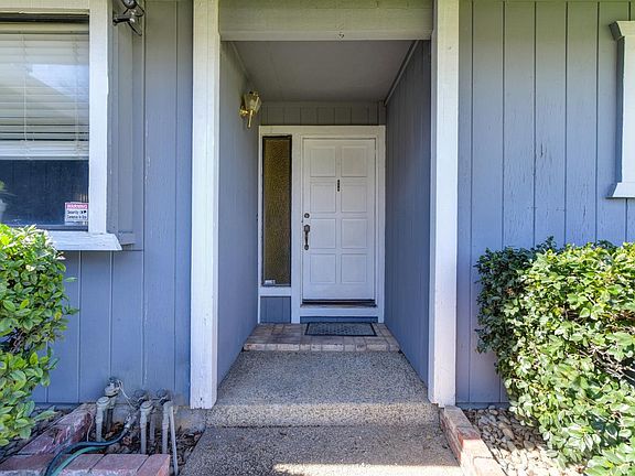 5th image of 7210 Hedge Ave