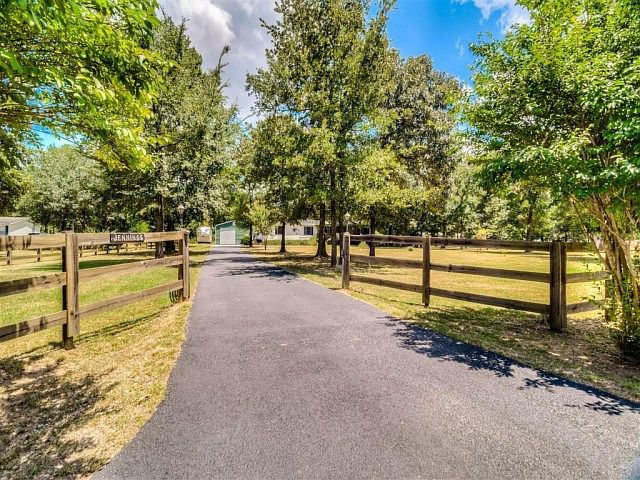 1st image of 24600 Oak Hollow Blvd