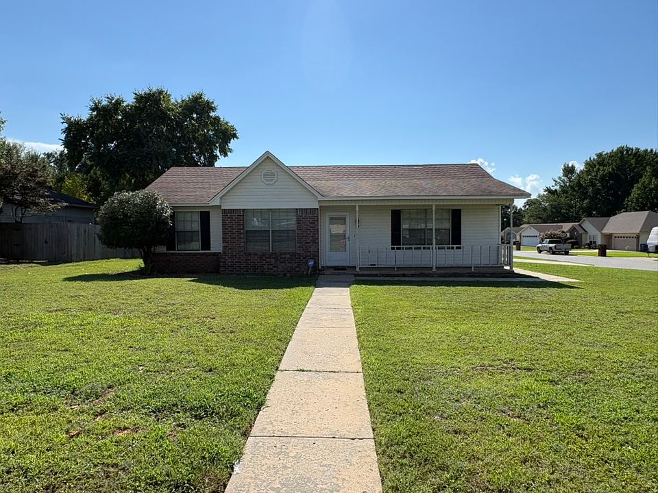 1st image of 17 Magnolia Dr