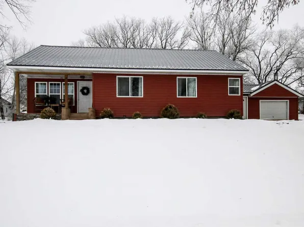 211 Libra Ave E, Cosmos, MN 56228